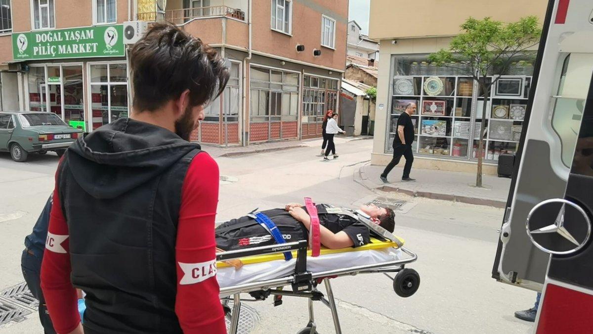 Bursa’da, minibüsün çocuğa çarptığı anlar kamerada