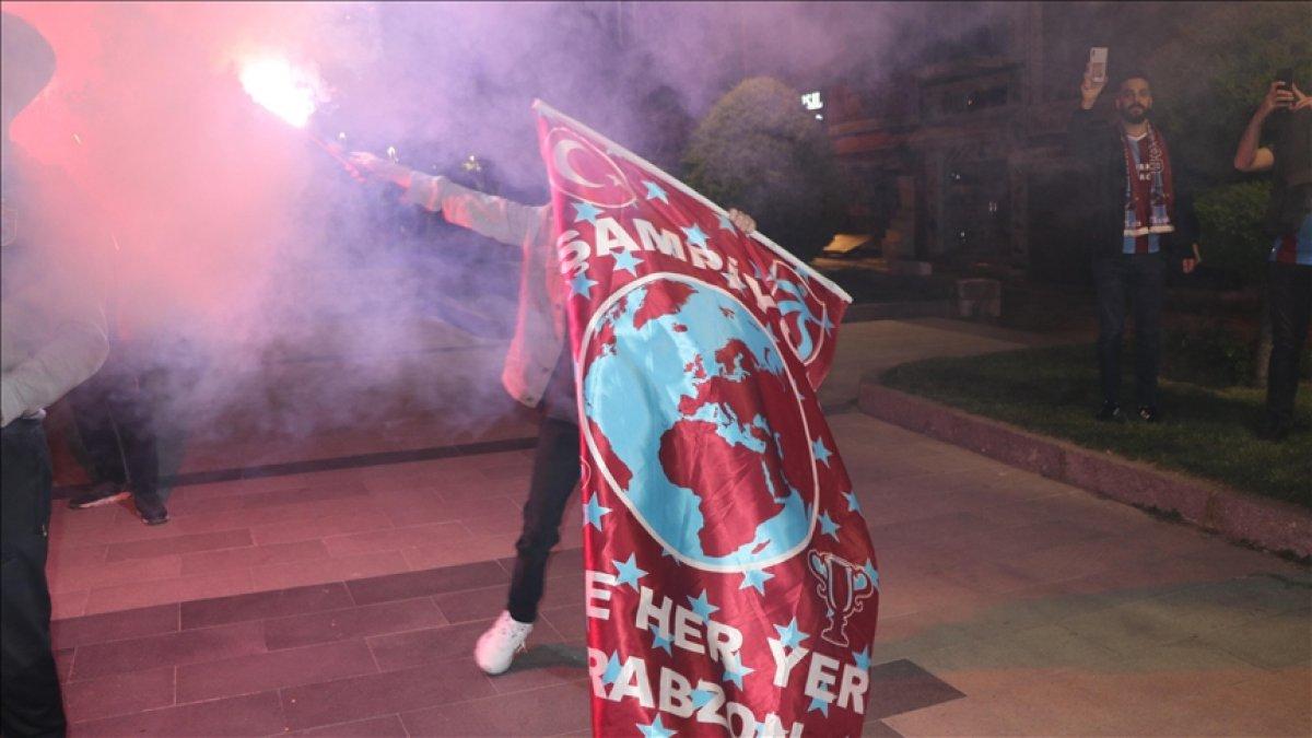 New York Times, Trabzonspor'un şampiyonluk sevincini sayfasına taşıdı