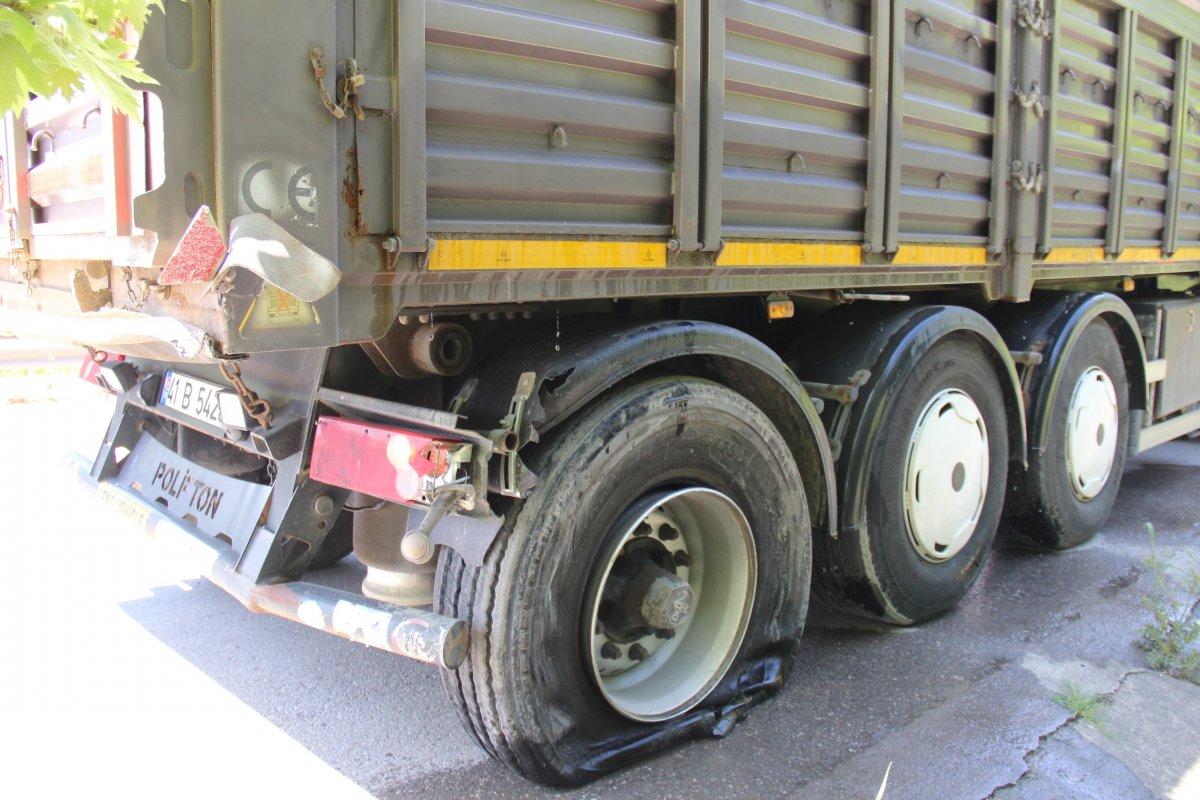 Kocaeli'de düğün fotoğrafı için çıktıkları yolda kaza geçirdiler