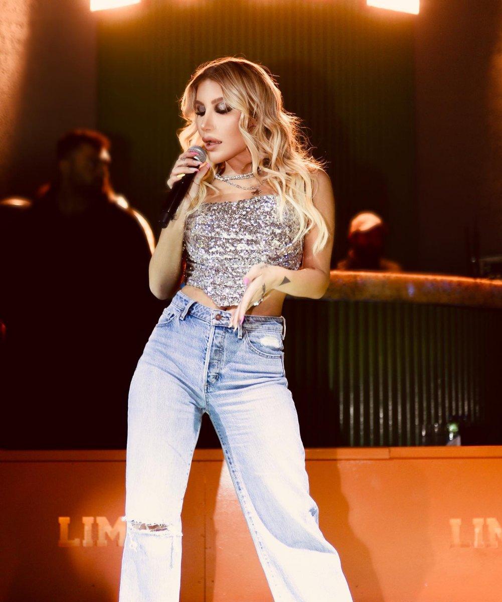 İrem Derici, aşka küsmedi