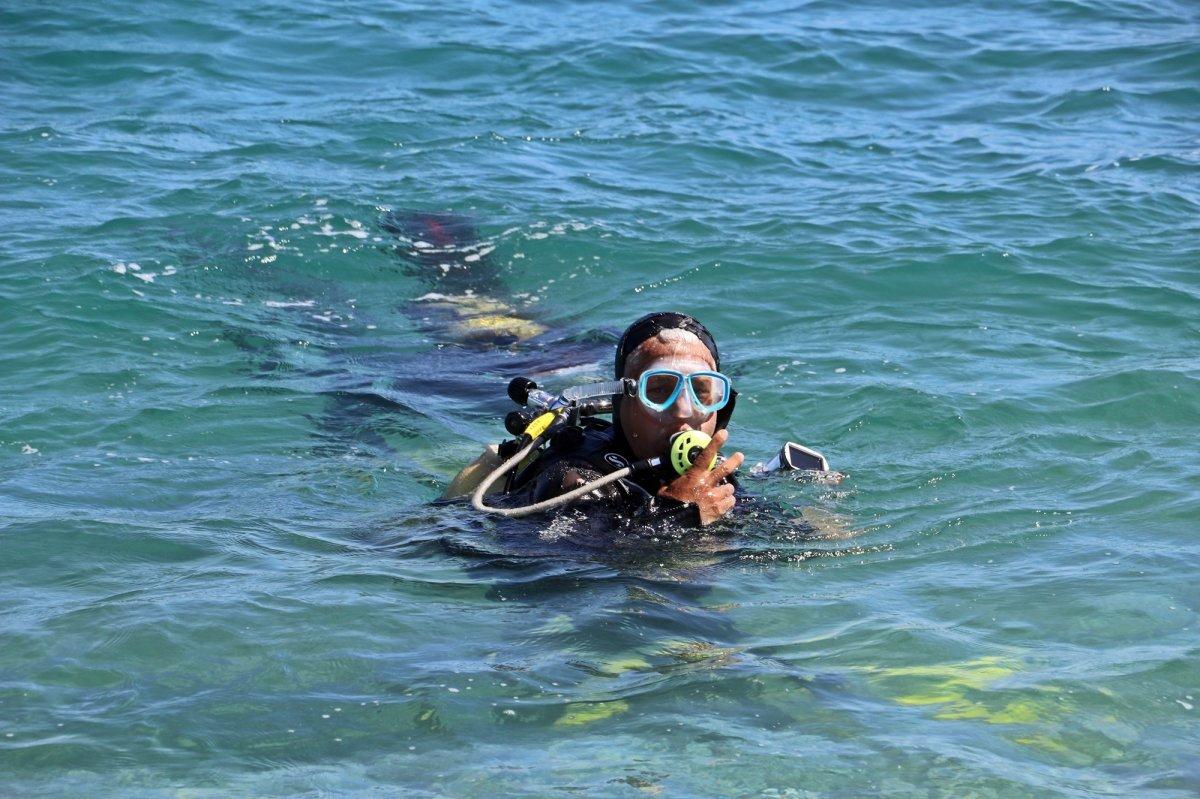 Konyaaltı'nda denizden toplanan çöpler