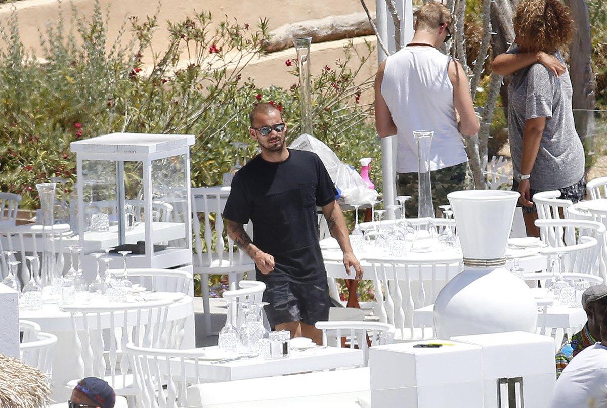 Yolanthe Cabau, hemcinsiyle ilişki yaşadığını itiraf etti