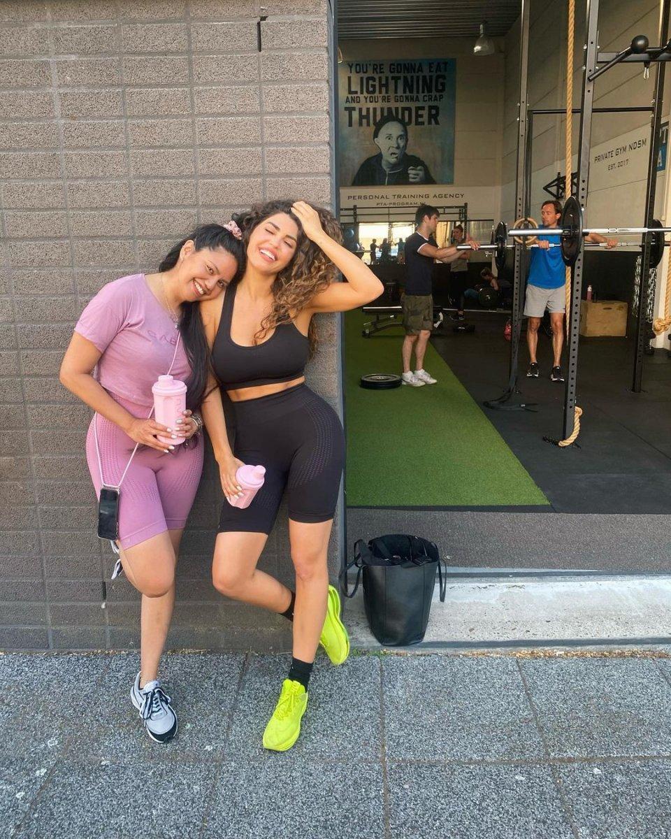 Yolanthe Cabau, hemcinsiyle ilişki yaşadığını itiraf etti