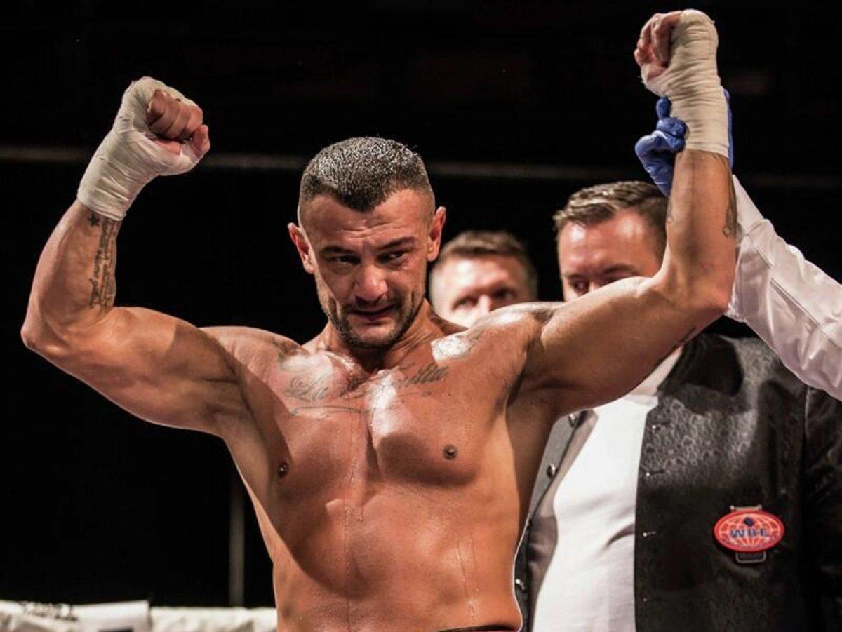 75 profesyonel maçta yenilmeyen boksör Musa Askan Yamak, ringde kalbine yenildi