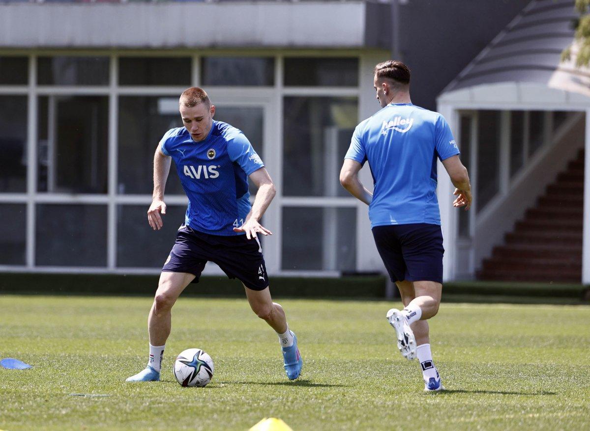 Fenerbahçe 5 oyuncu ile yollarını ayırıyor