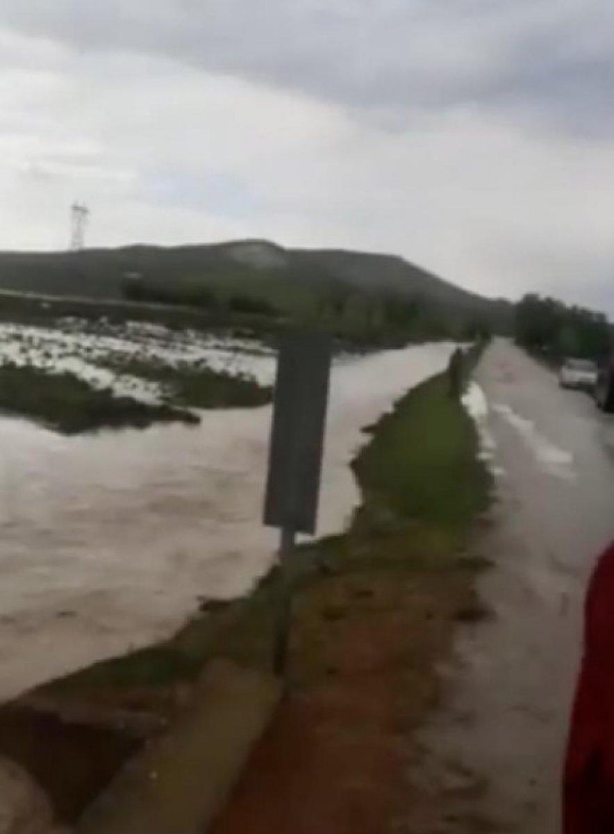 Eskişehir'de bir ilçe sular altında kaldı