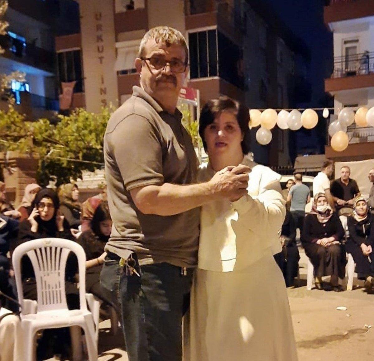 Antalya'da rüyalarında gelin olduğunu gören kızının hayalini gerçekleştirdi