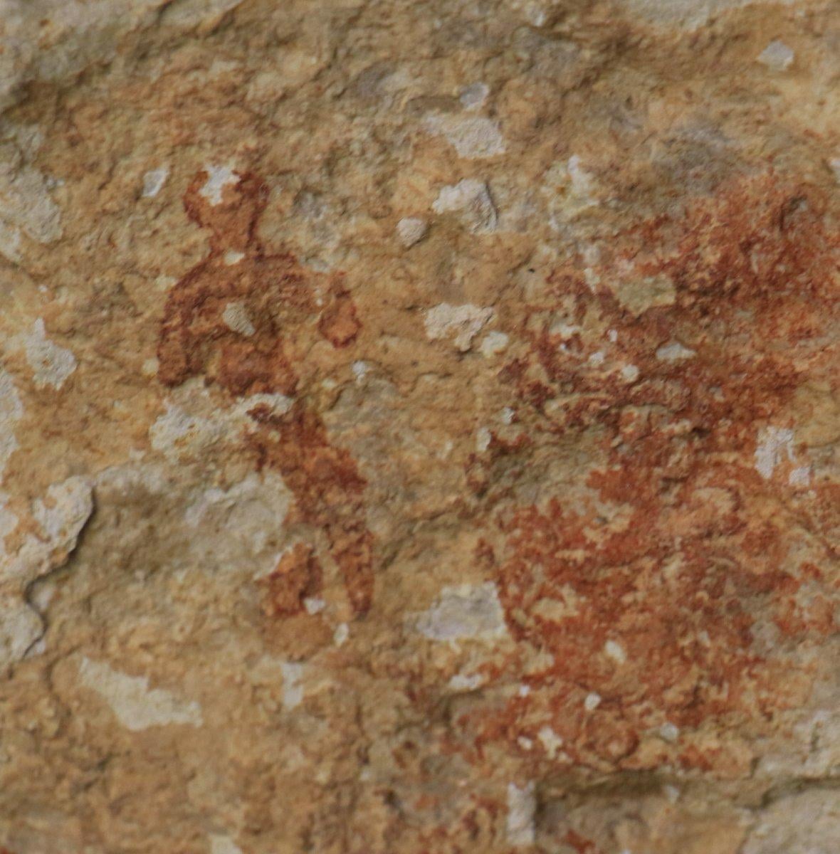 Mersin'de keçisi düşen çoban, tarihi resimleri keşfetti