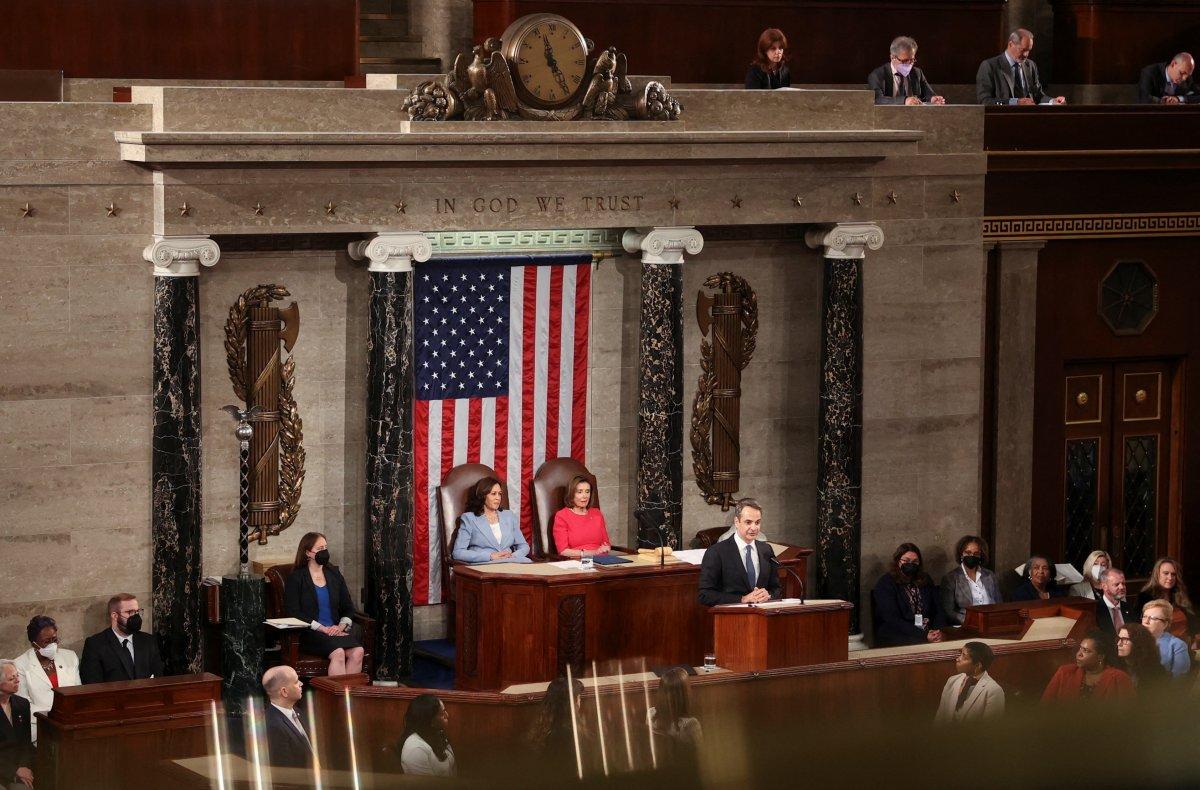 Kiryakos Miçotakis'i ABD Kongresi'nde ayakta alkışladılar