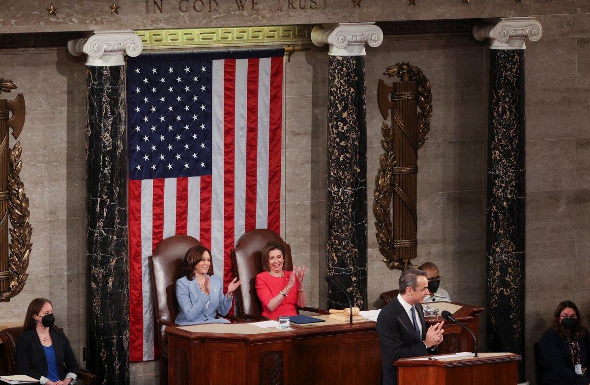 Kiryakos Miçotakis'i ABD Kongresi'nde ayakta alkışladılar
