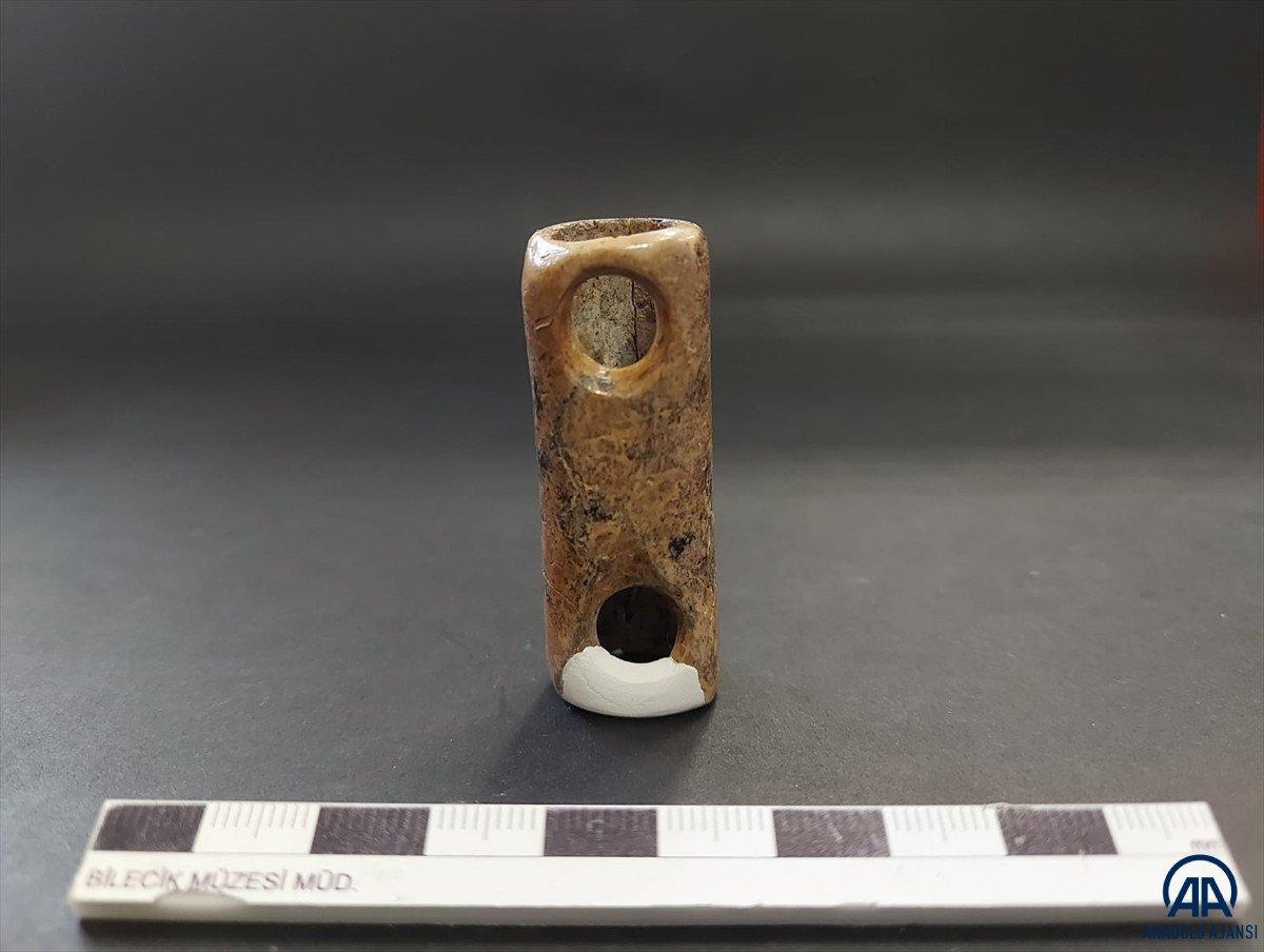 Bilecik'te 8 bin 600 yıllık flüt ve parmak izi bulundu