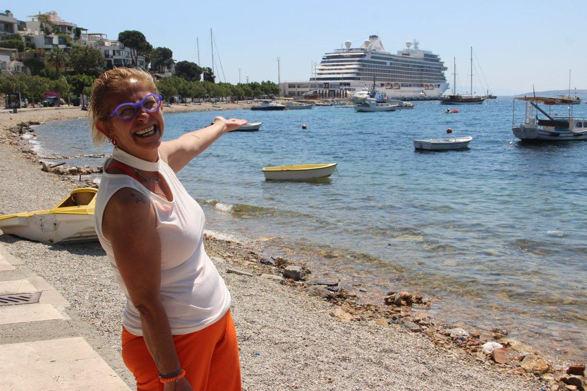 Bodrum'da dev gemiden 260 turist inince esnaf şaşkına döndü