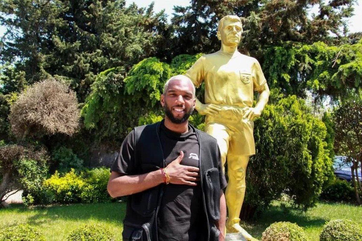 Ryan Babel: Galatasaray'da kalmak isterim