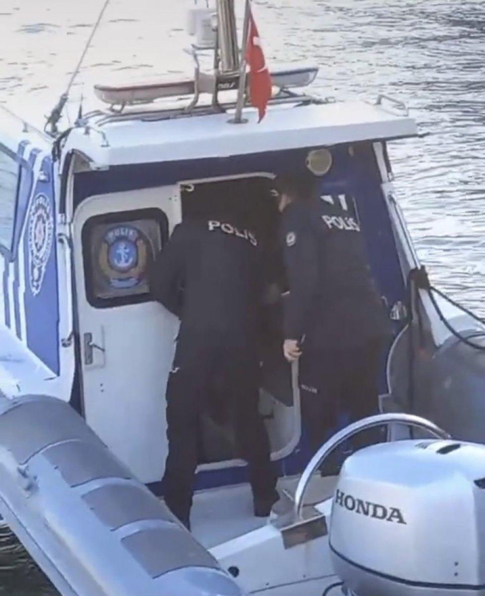 Haliç'te 16 yaşındaki genç denize düştü