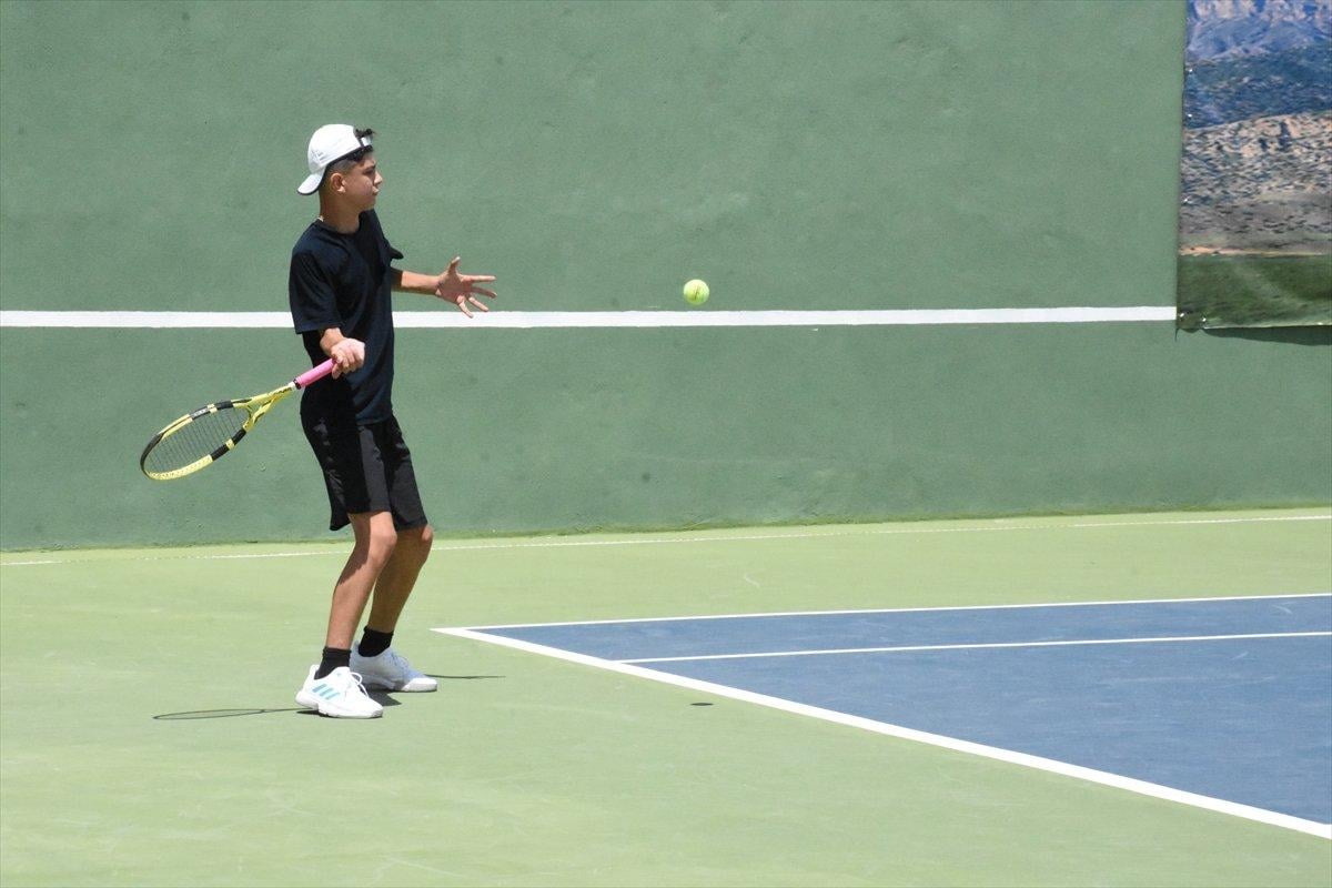 Cudi Cup Uluslararası Tenis Turnuvası başladı