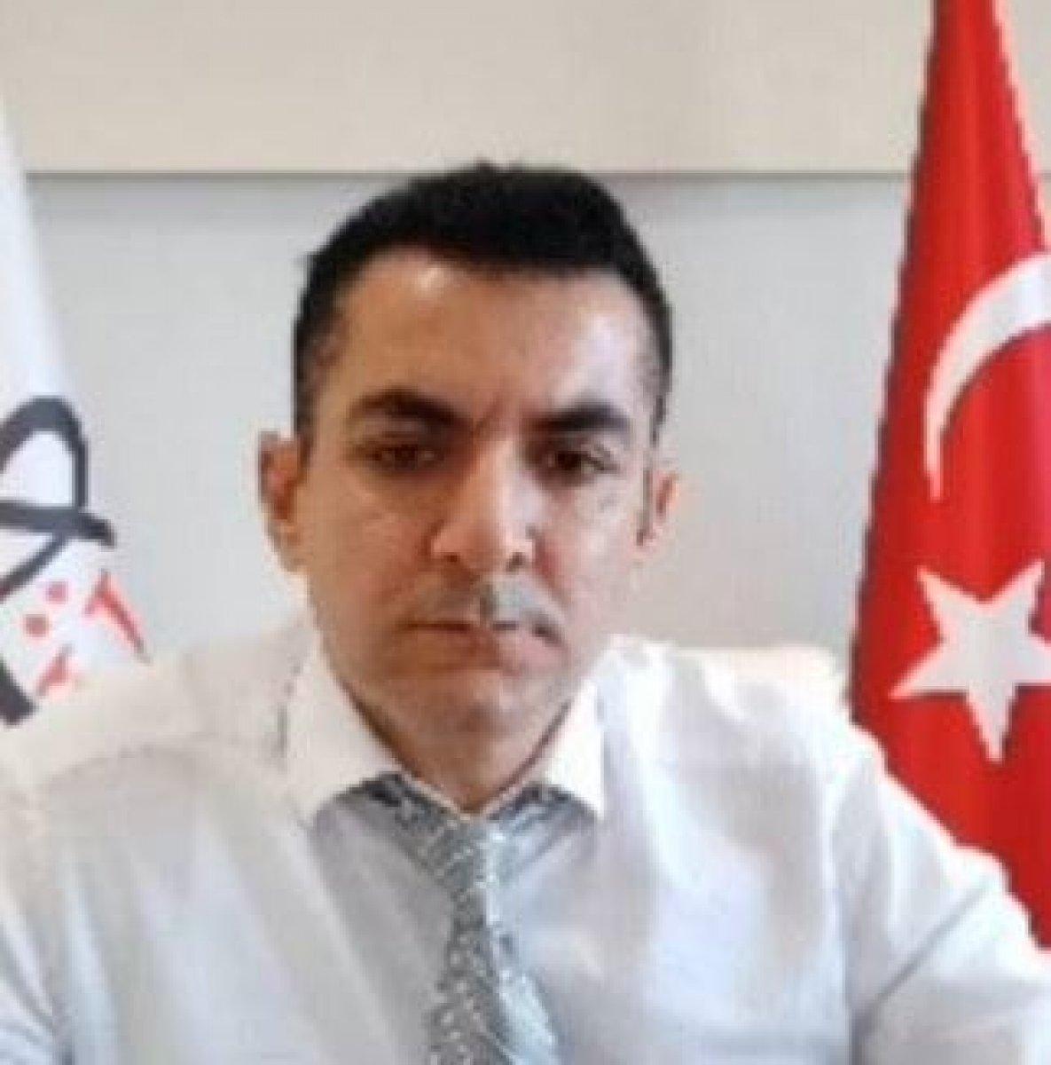 Osmaniye'de ders verdiği sırada kalp krizi geçirerek hayatını kaybetti