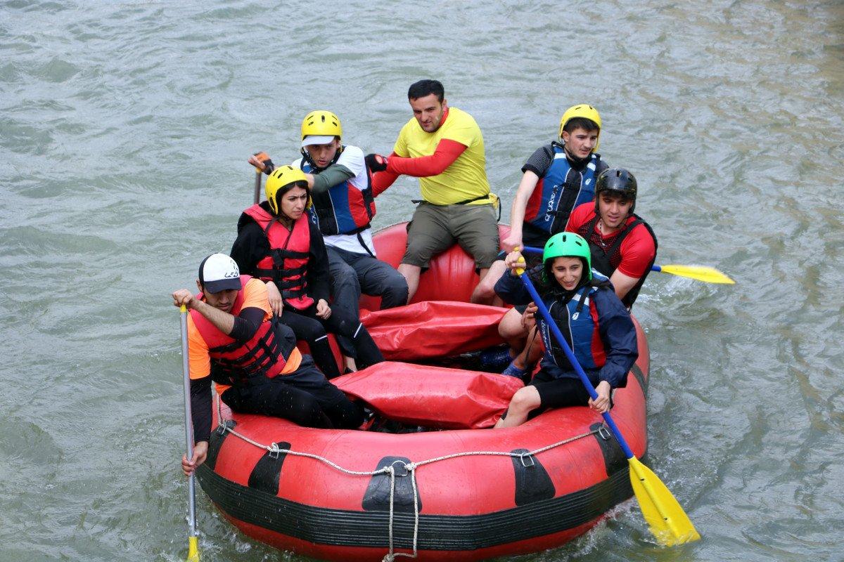 Yüksekova'da rafting heyecanı