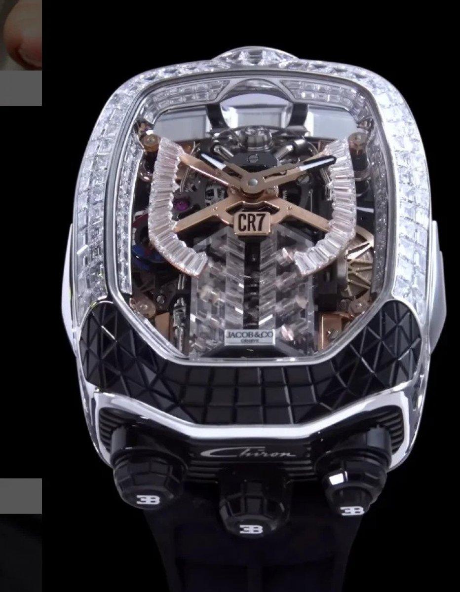 Ronaldo, 1 milyon euroya saat satın aldı