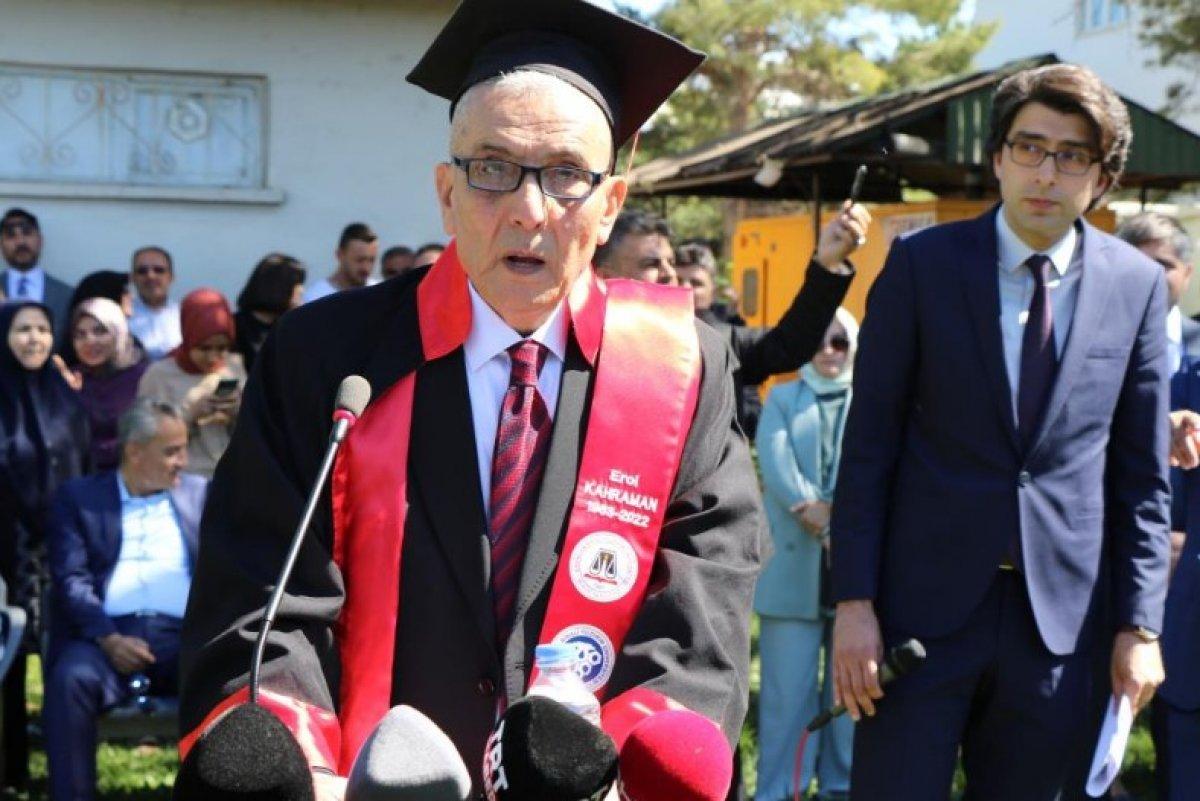 Erzincan'da 77 yaşındaki kişi hukuk fakültesini bitirdi