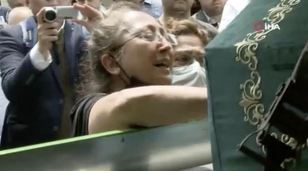 Özlem Sarıkaya Yurt son yolculuğuna uğurladı