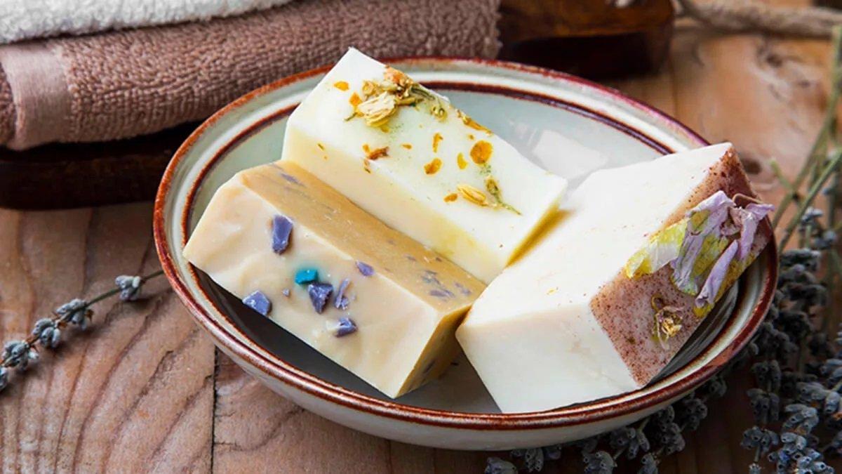 Sivilceyle boğuşanlar toplanın: Keçi sütü sabununun 13 inanılmaz faydası