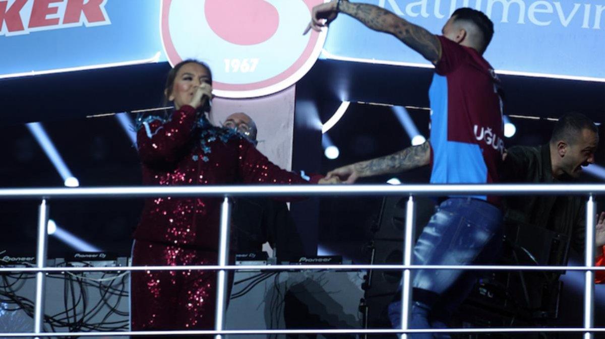 Demet Akalın: Yeniden patladım