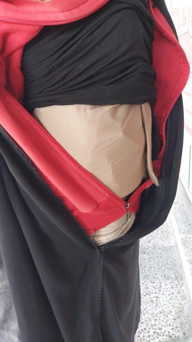 Afrin'de 2 kadın terörist yakalandı: Kendilerini patlatacaklardı