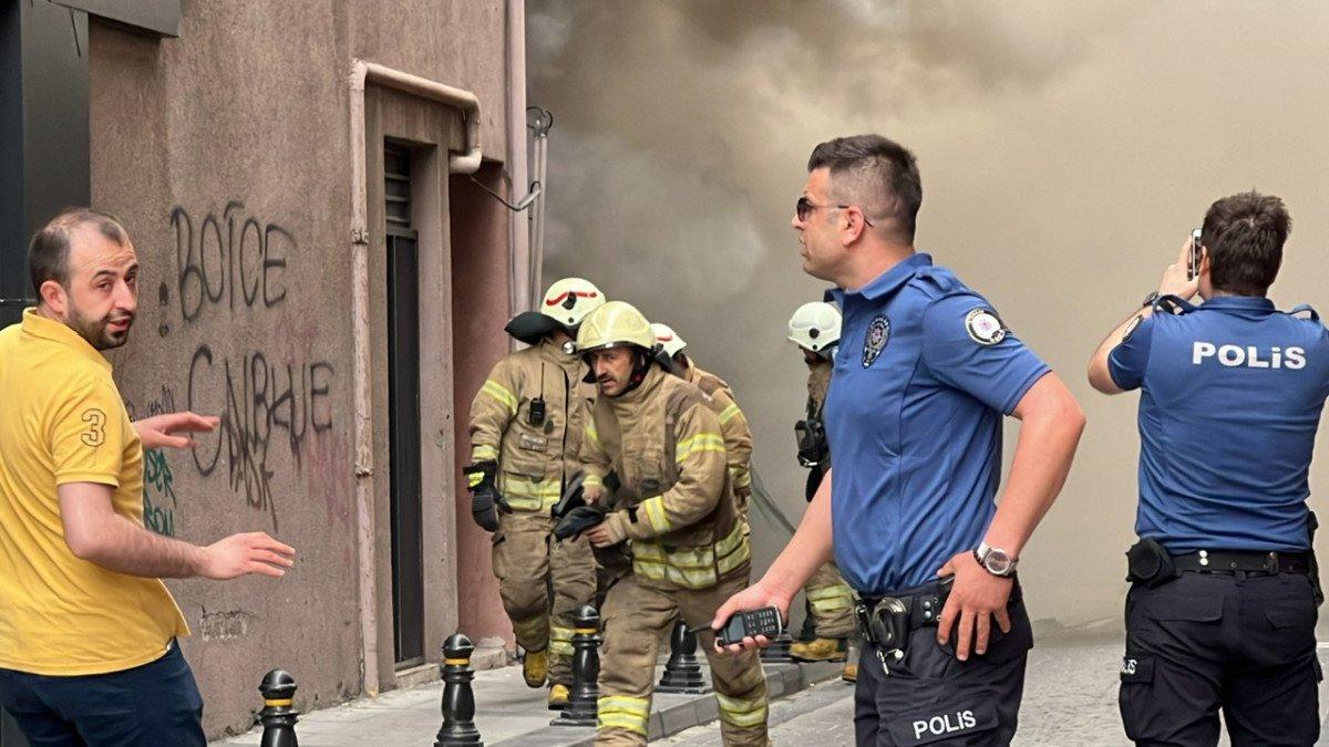 Ümraniye'de mobilya atölyesinde yangın