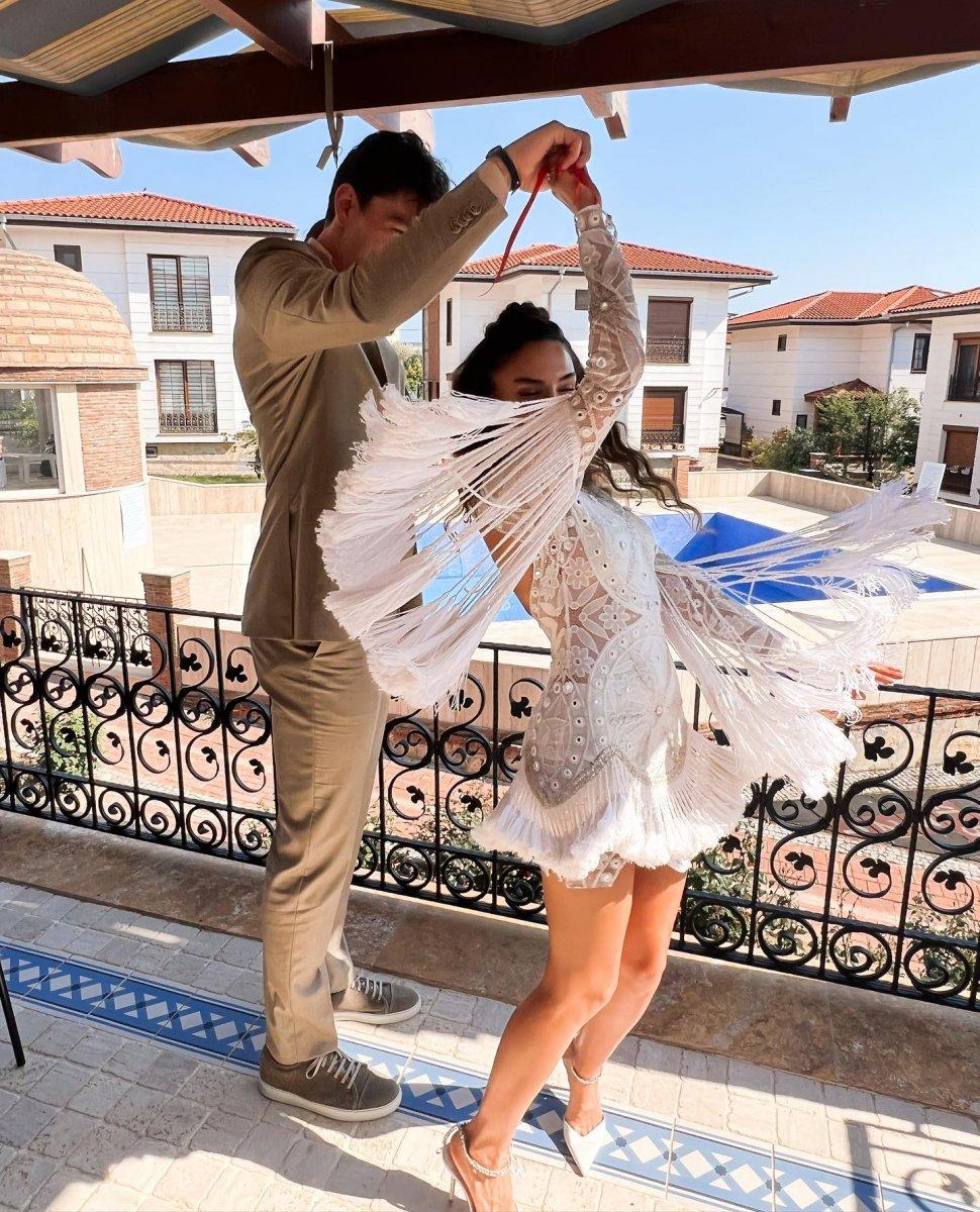 Ebru Şahin ile Cedi Osman nişanlandı