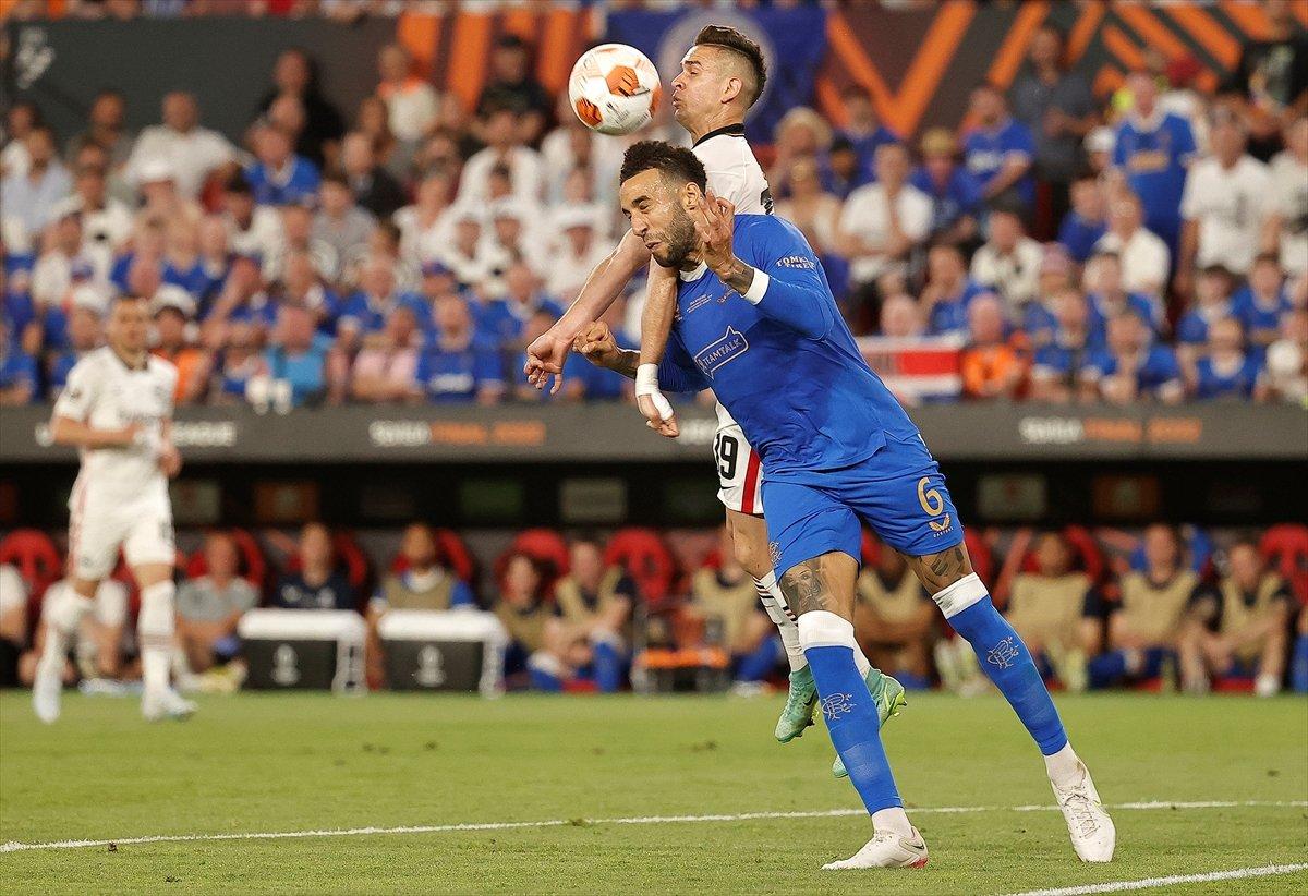 UEFA  Avrupa Ligi'nin şampiyonu Eintracht Frankfurt oldu