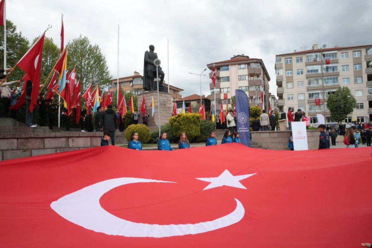 Tüm yurtta 19 Mayıs Gençlik ve Spor Bayramı coşkusu