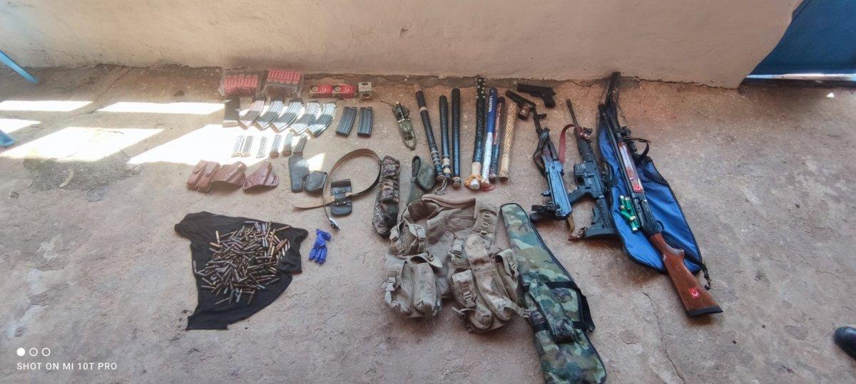 Şanlıurfa'da bir borunun içerisinden mühimmat çıktı