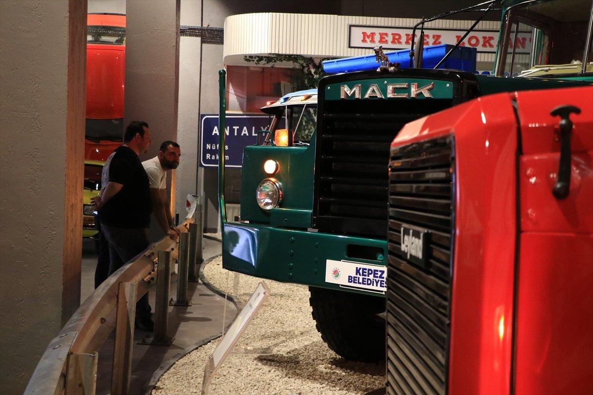 Antalya'daki 'Araç Müzesi' ziyarete açıldı