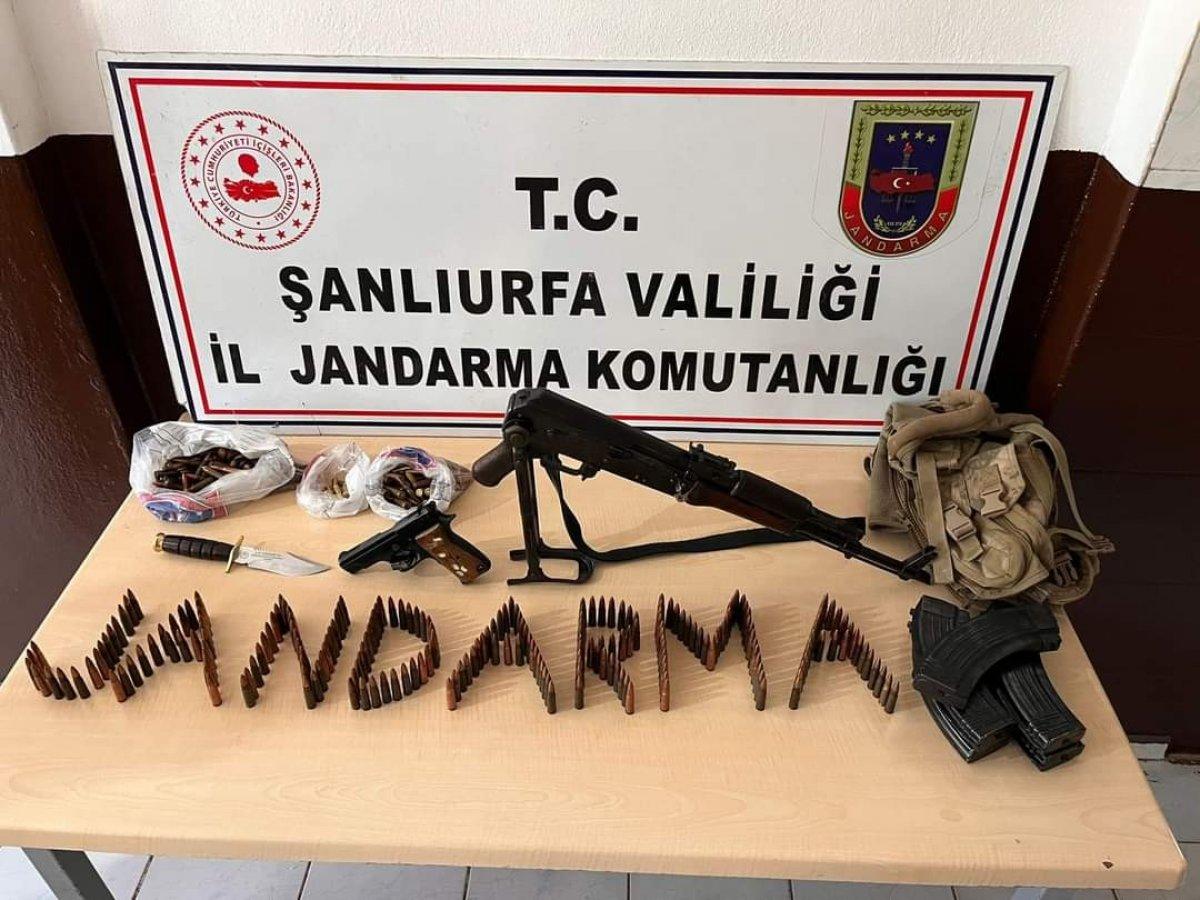 Şanlıurfa'da bir borunun içerisinden mühimmat çıktı