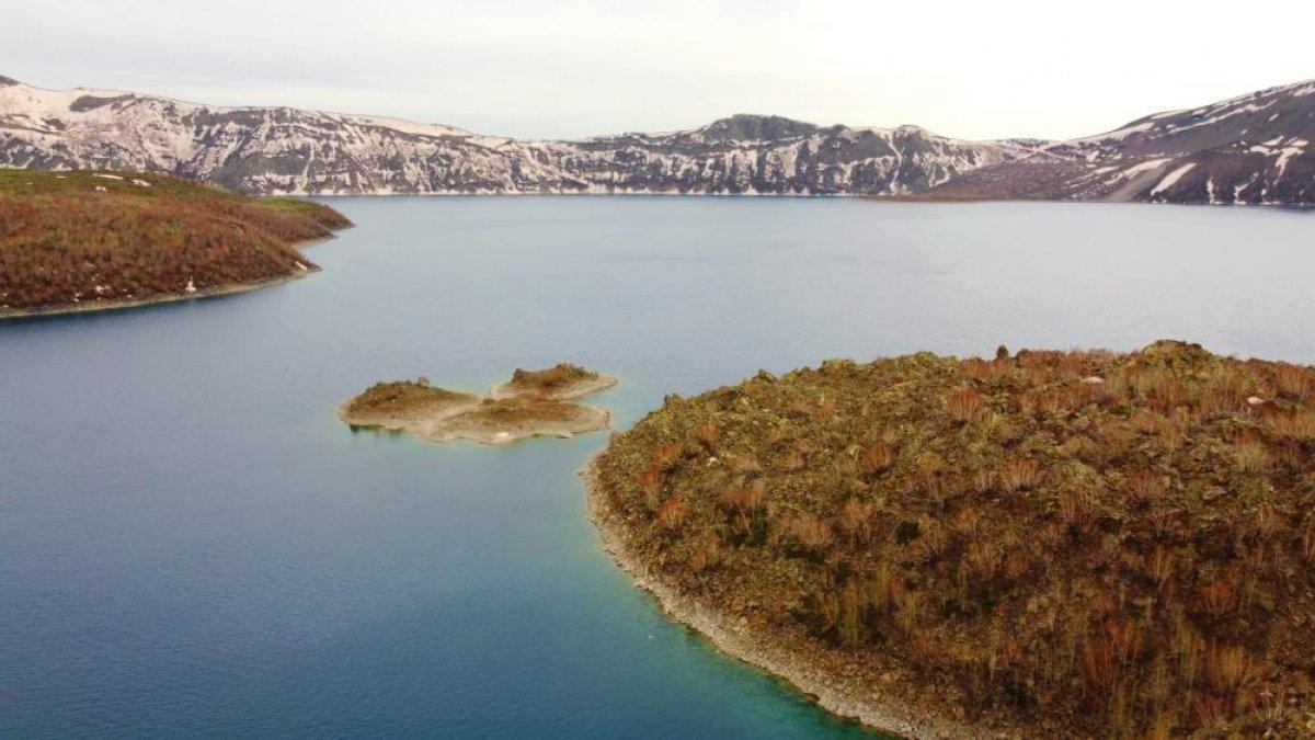 Bitlis Nemrut Krater Gölü'nde görsel şölen
