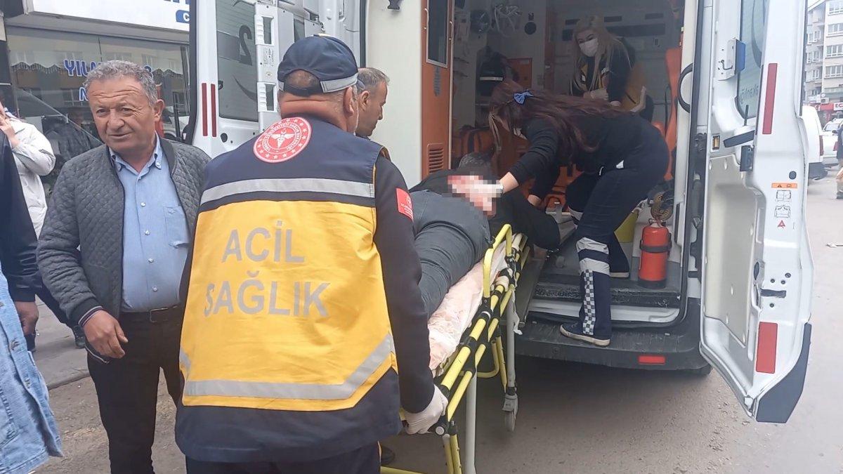 Kırıkkale'de kaldırımda bekleyen adamı bıçakladı