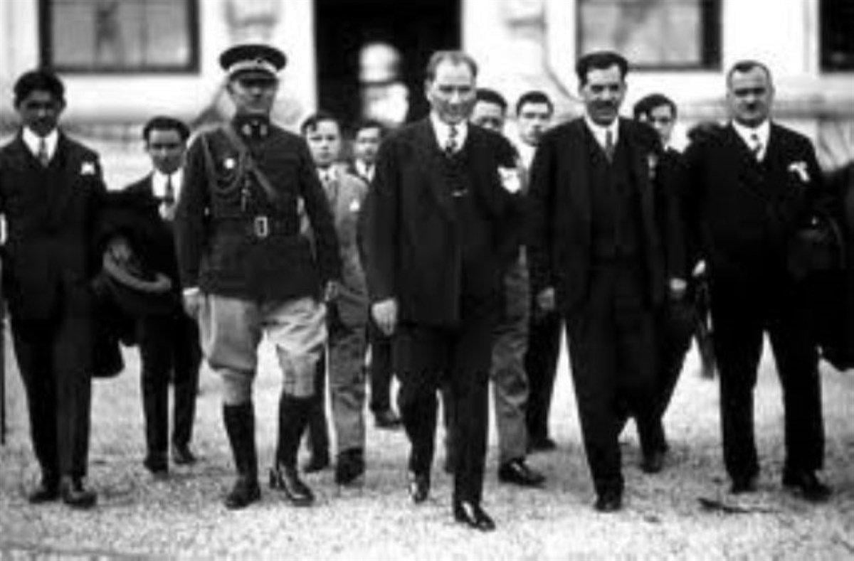 Atatürk'ün Samsun'a çıktığı gemi