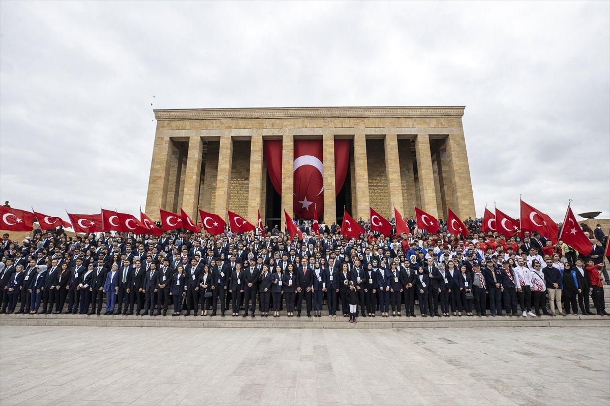 Tüm yurtta 19 Mayıs Gençlik ve Spor Bayramı coşkusu