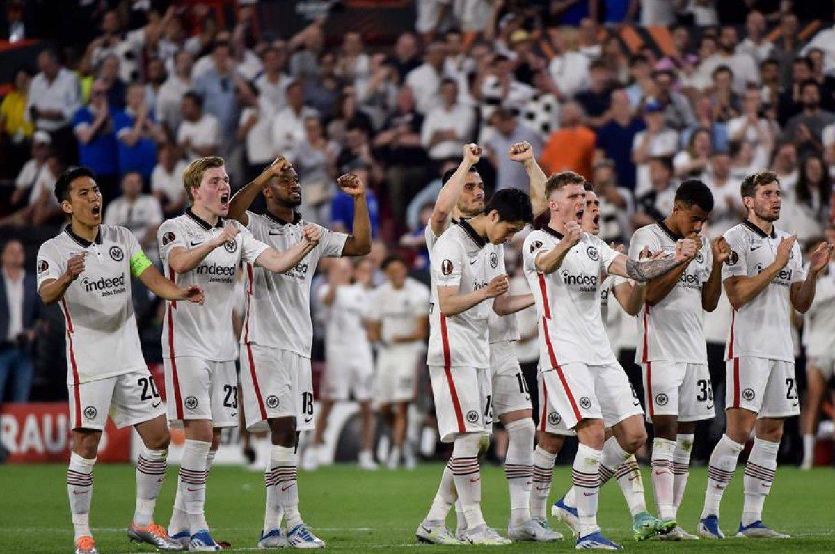 UEFA  Avrupa Ligi'nin şampiyonu Eintracht Frankfurt oldu