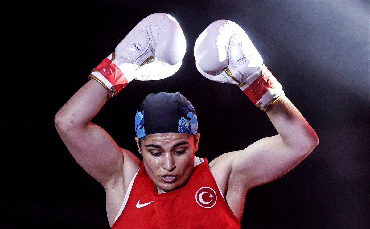 Kadın milli boksörlerimiz şampiyonada tarih yazdı