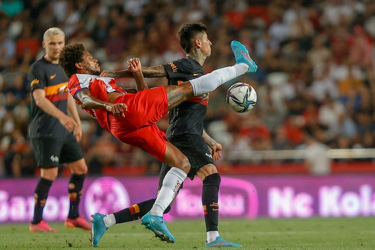 Antalyaspor ile berabere kalan Galatasaray, sezonu bitirdi