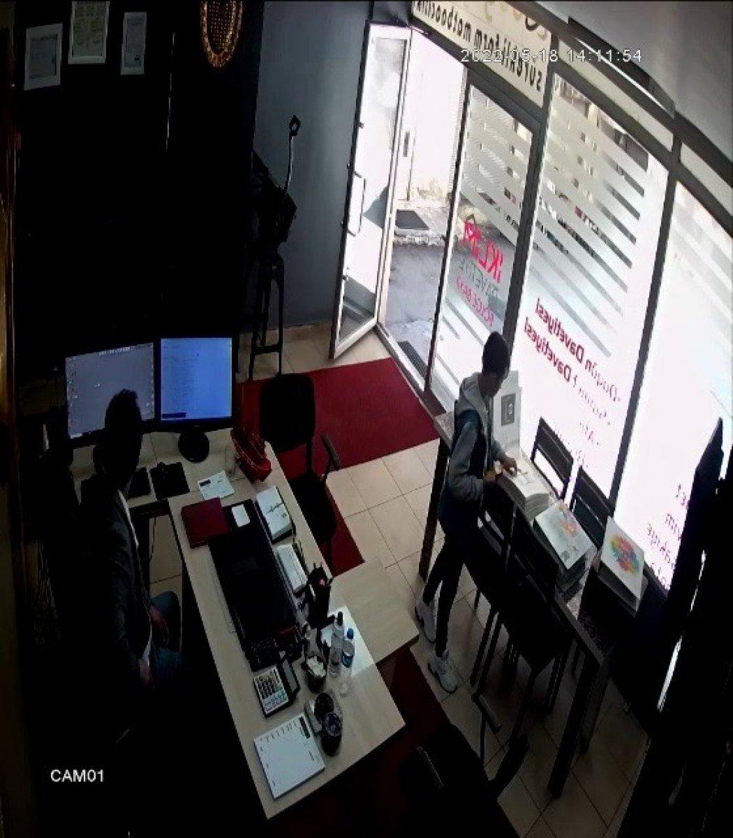 Erzurum'daki küçük hırsız, patrona yakalandı