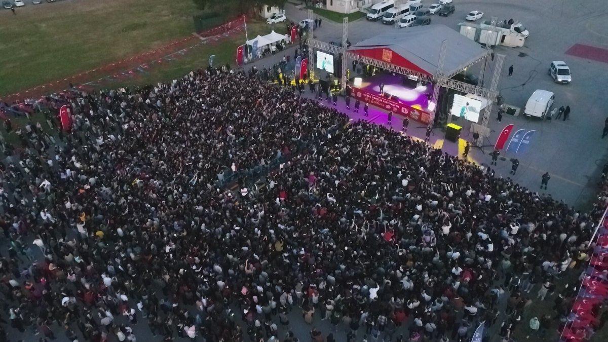 Bursalı gençlerin 19 Mayıs kutlamaları