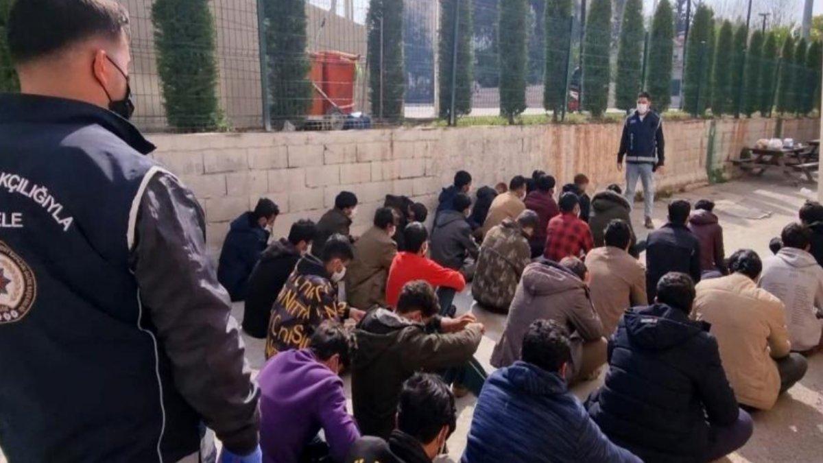 Süleyman Soylu: 502 bin göçmen gönüllü olarak ülkelerine döndü