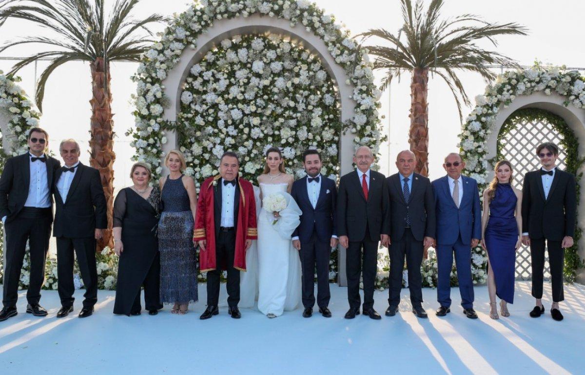 Kemal Kılıçdaroğlu'nun Muhittin Böcek'in oğlunun nikah şahidi oldu