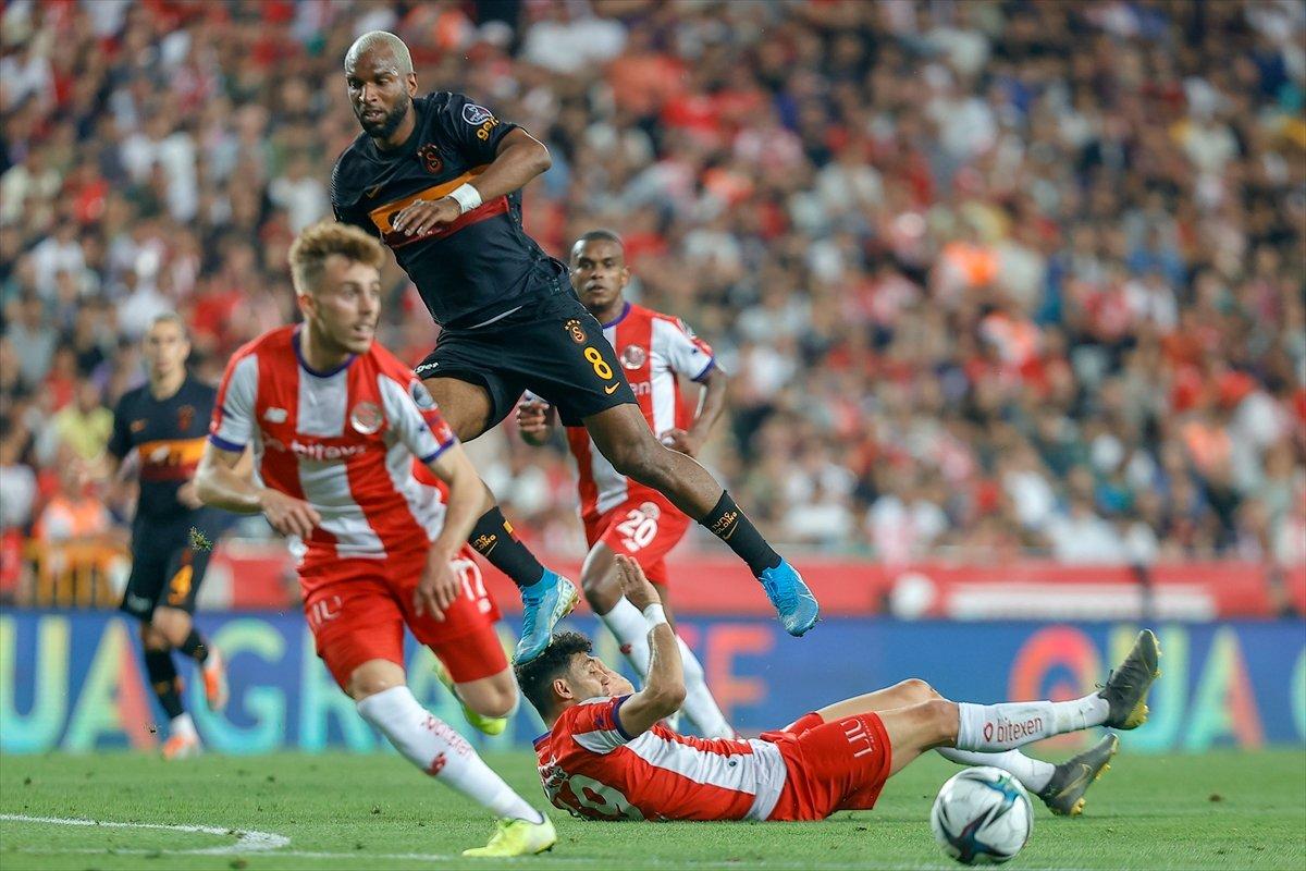 Antalyaspor ile berabere kalan Galatasaray, sezonu bitirdi