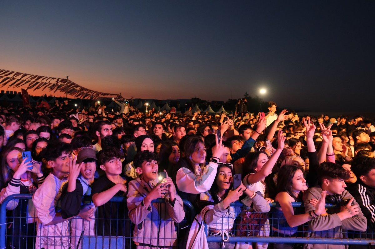 Bursalı gençlerin 19 Mayıs kutlamaları