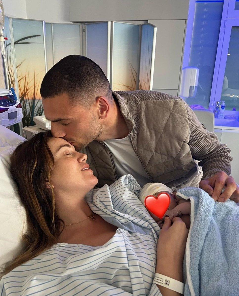 Milli futbolcu Merih Demiral baba oldu