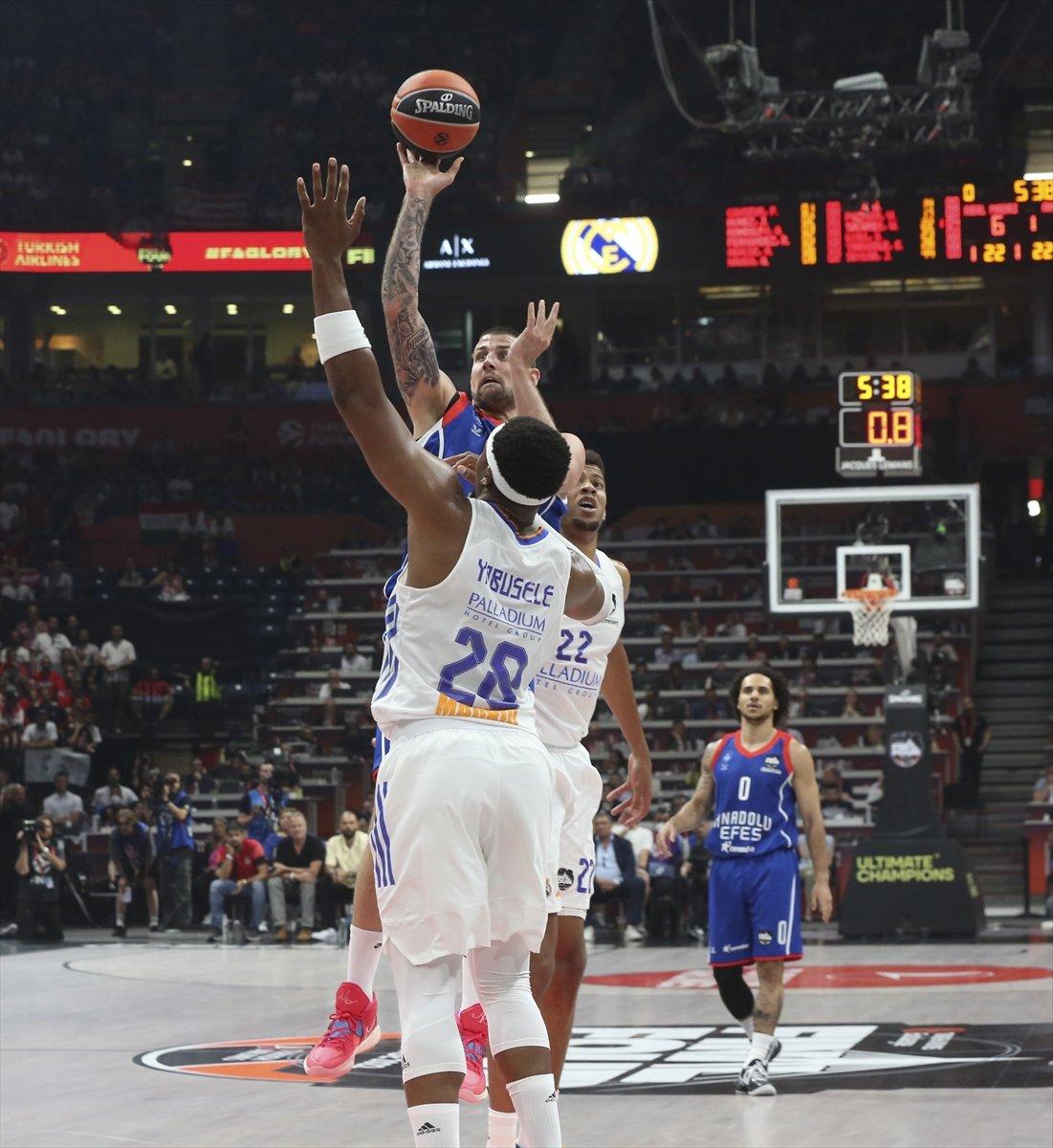 Anadolu Efes Euroleague’de şampiyon oldu