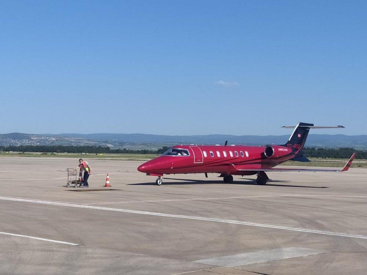 Fransa'da boğulma tehlikesi geçiren çocuk Türkiye'ye getirildi